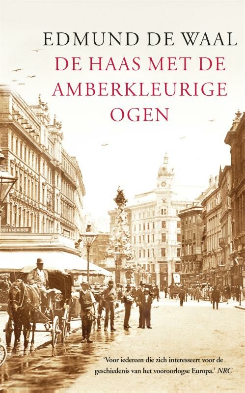 De haas met de amberkleurig...