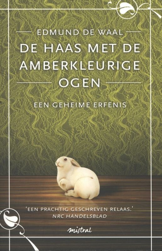 De haas met de amberkleurig...